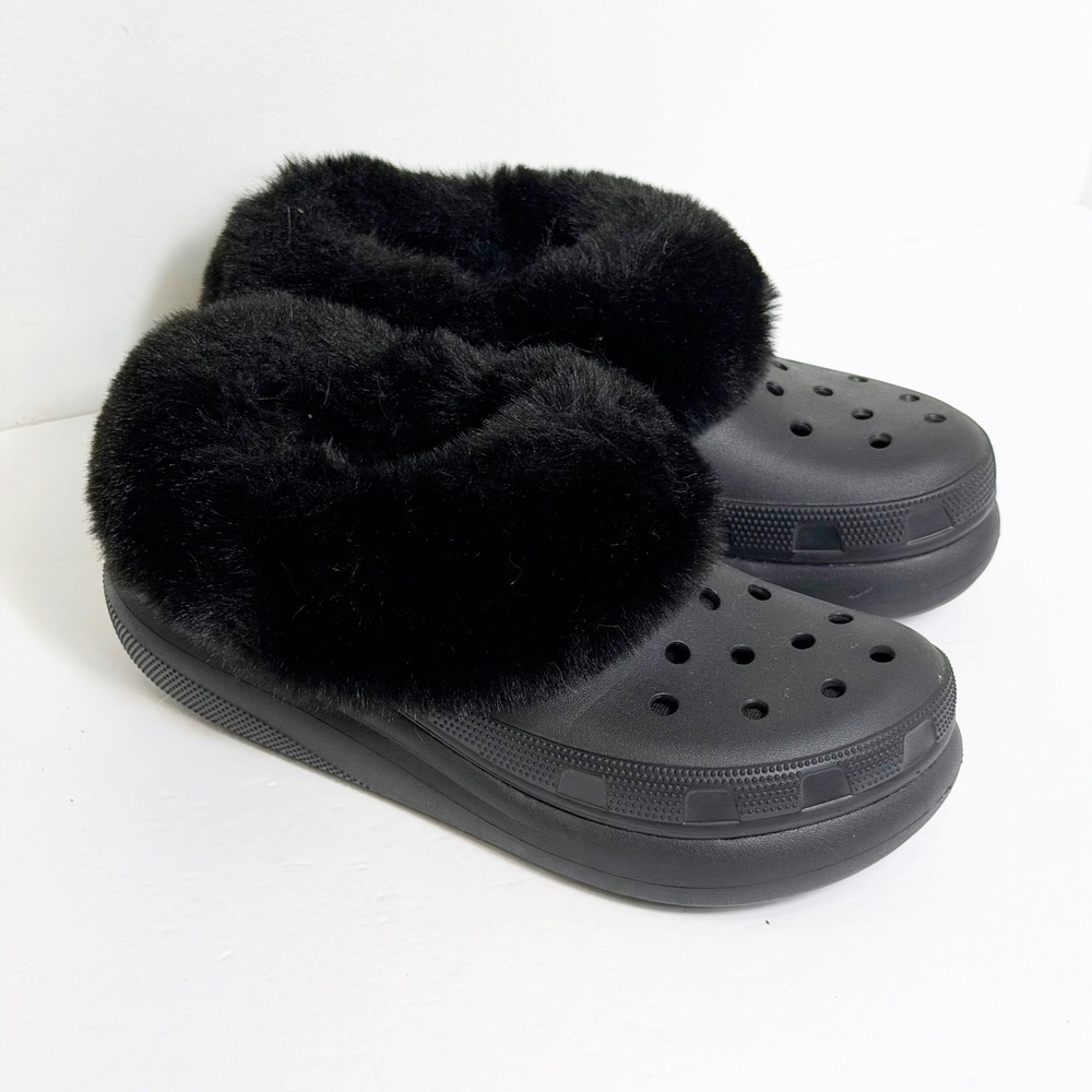 Crocs Furever Crush Clog Women Size 10 Black Faux Fur Lined Platform Slippers